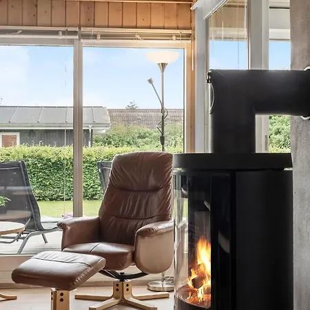 Beautiful In With Sauna بيت للعطل Børkop